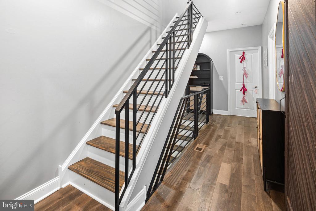2109 PIERCE STREET