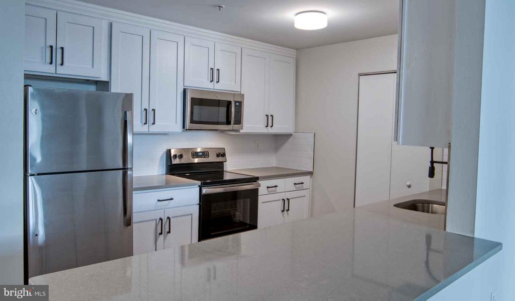 3131 WALNUT STREET 2B-447