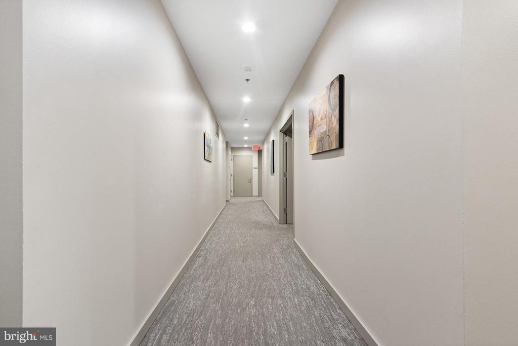 2101 MARKET STREET 305