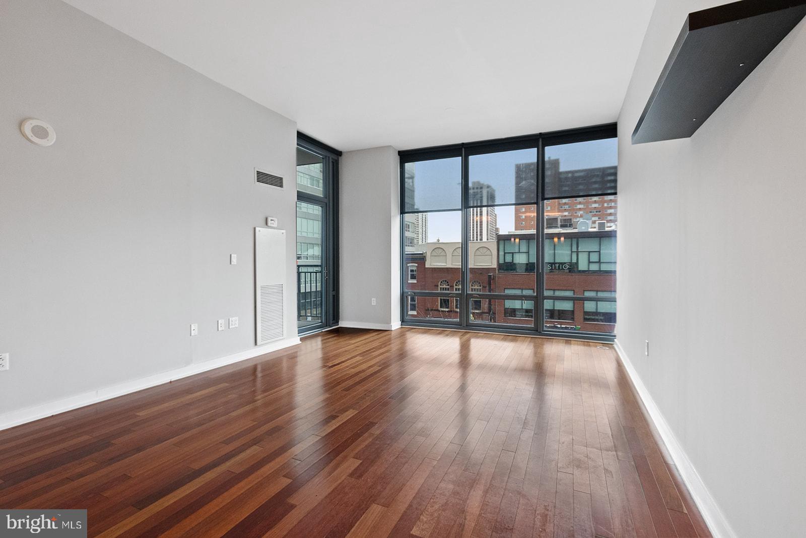 2101 MARKET STREET 305