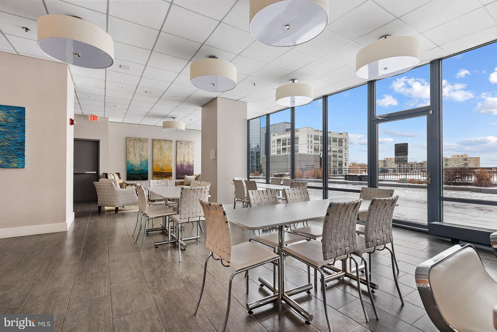 2101 MARKET STREET 305