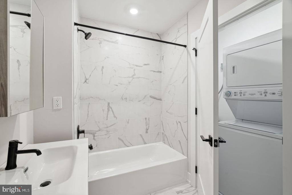 720 W THOMPSON STREET 1B-615