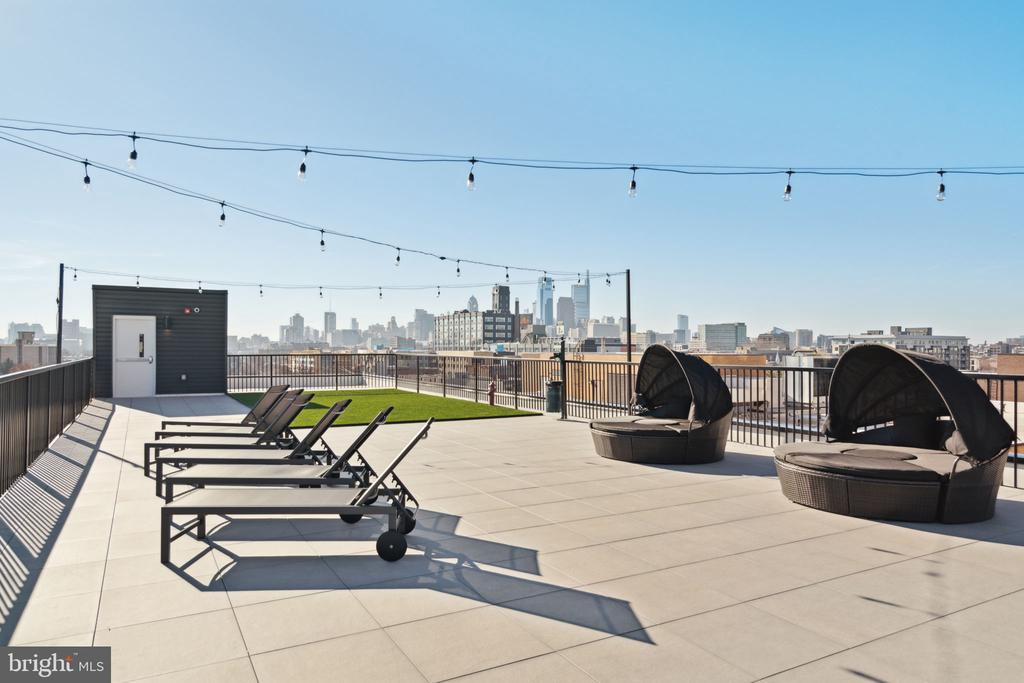 720 W THOMPSON STREET 1B-615