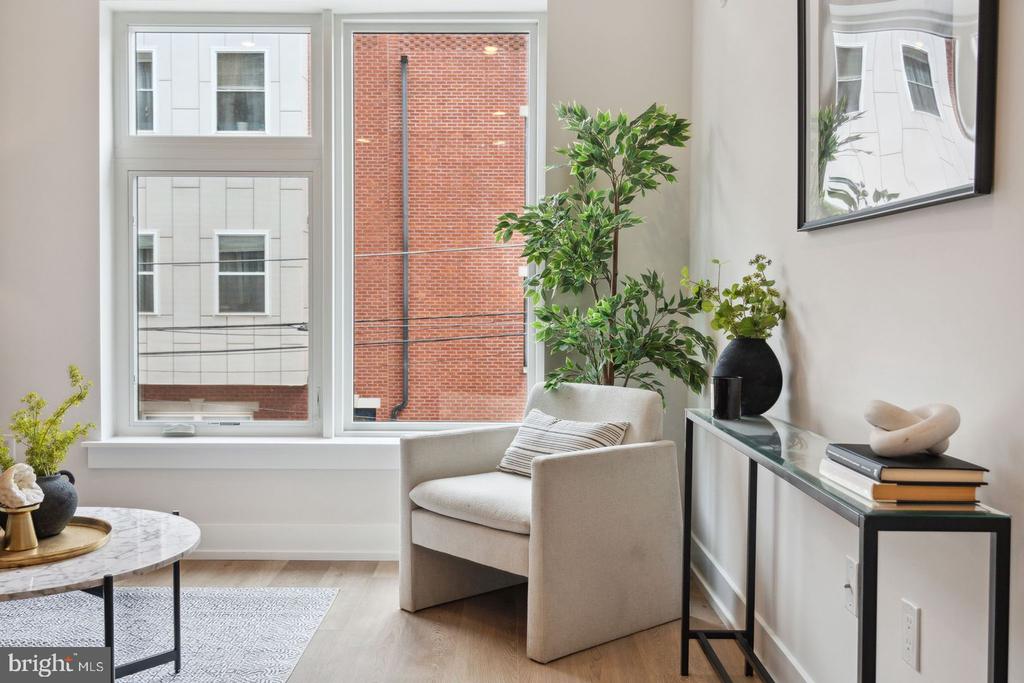 720 W THOMPSON STREET 1B-615