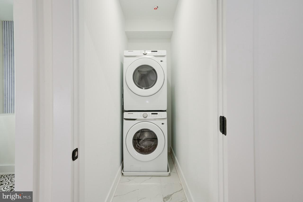 2622 E HAROLD STREET