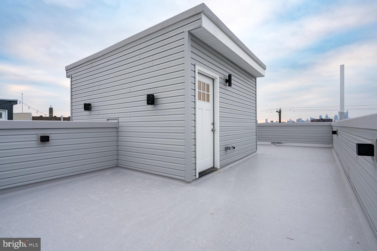 2622 E HAROLD STREET