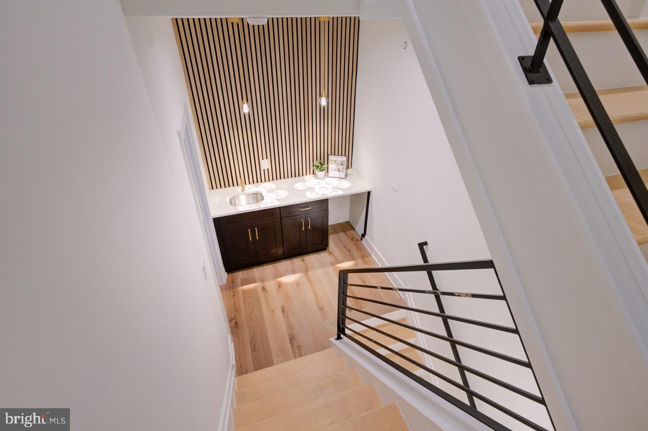 2622 E HAROLD STREET