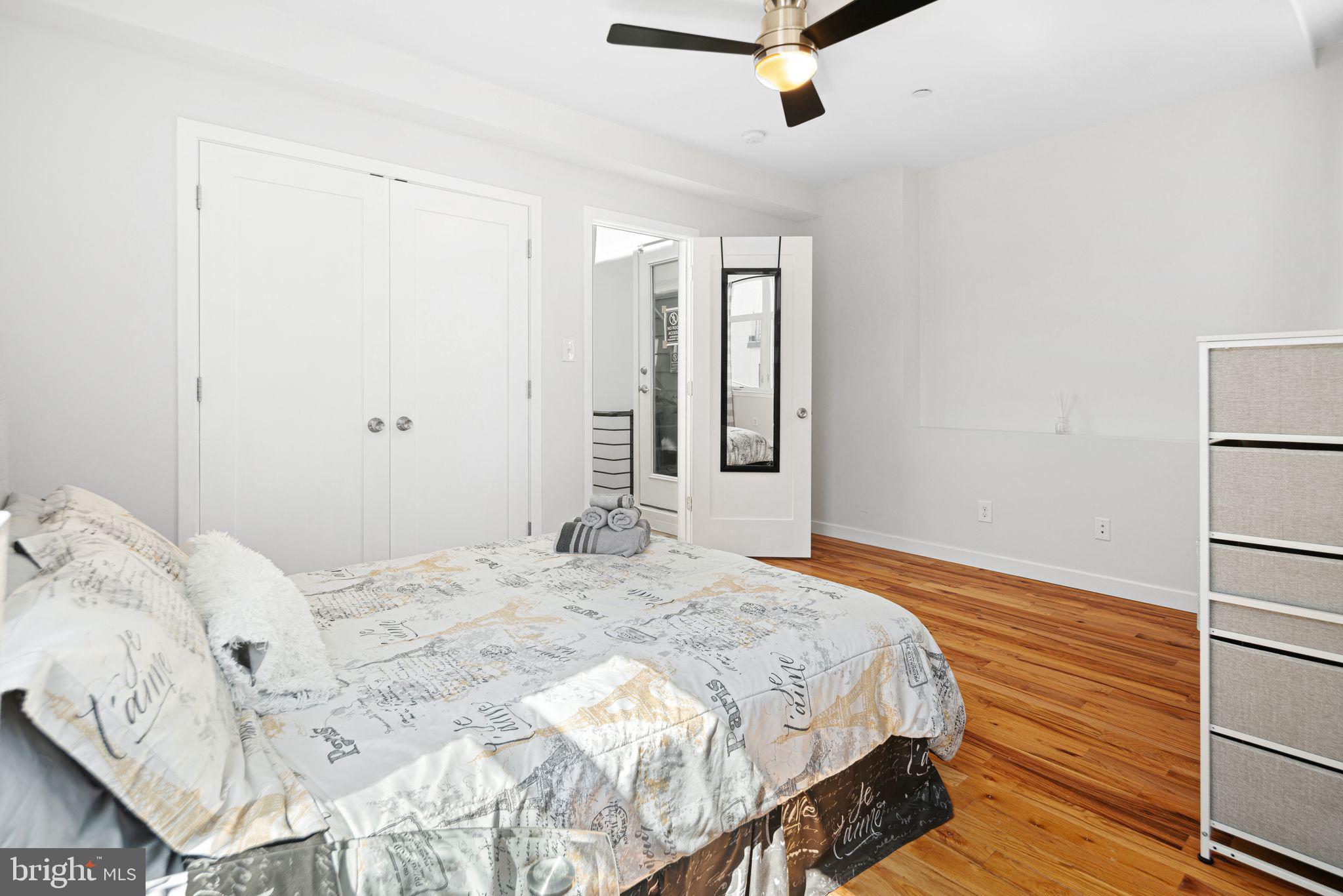 842 N LEITHGOW STREET