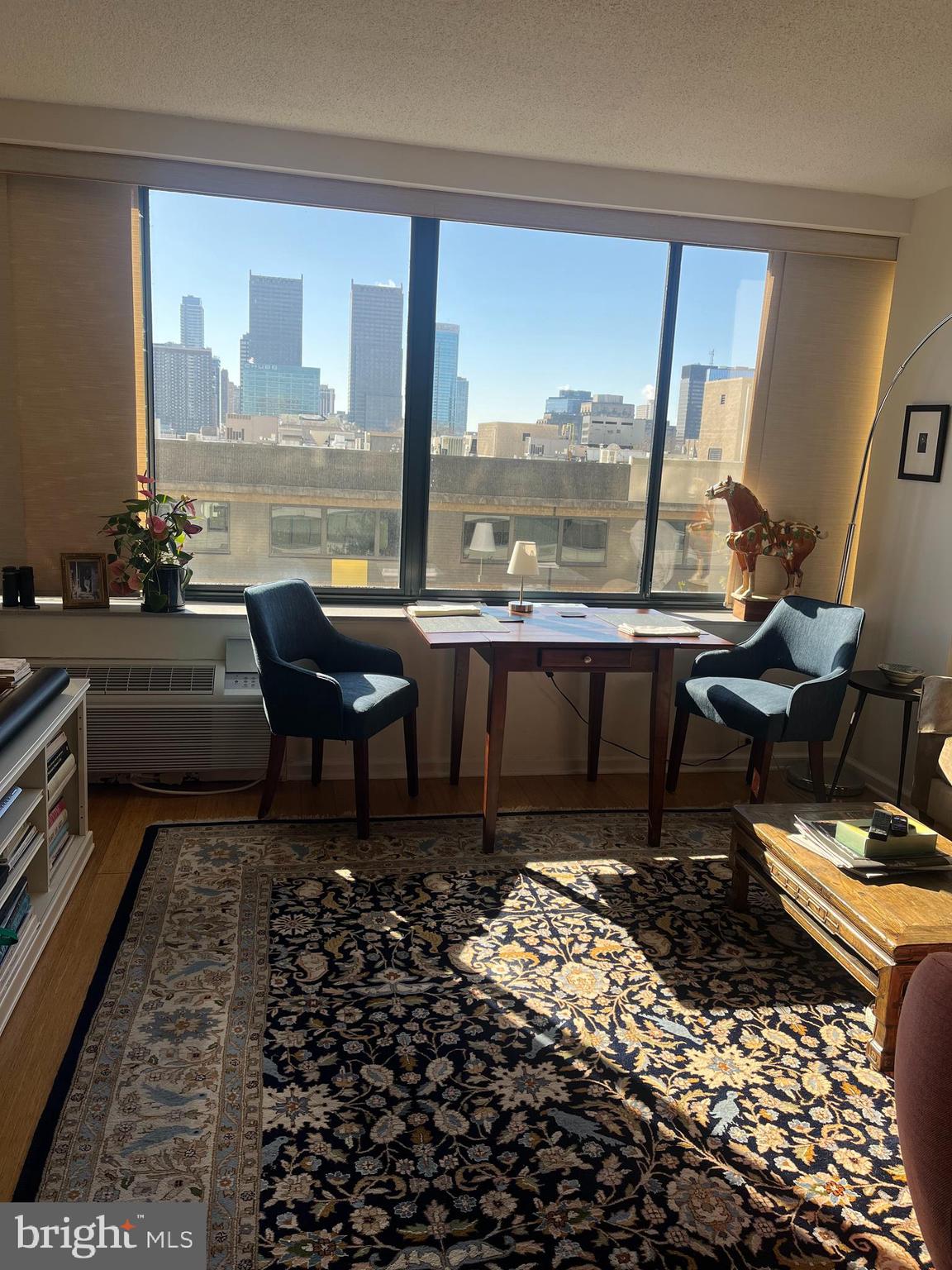 2001 HAMILTON STREET 00 504