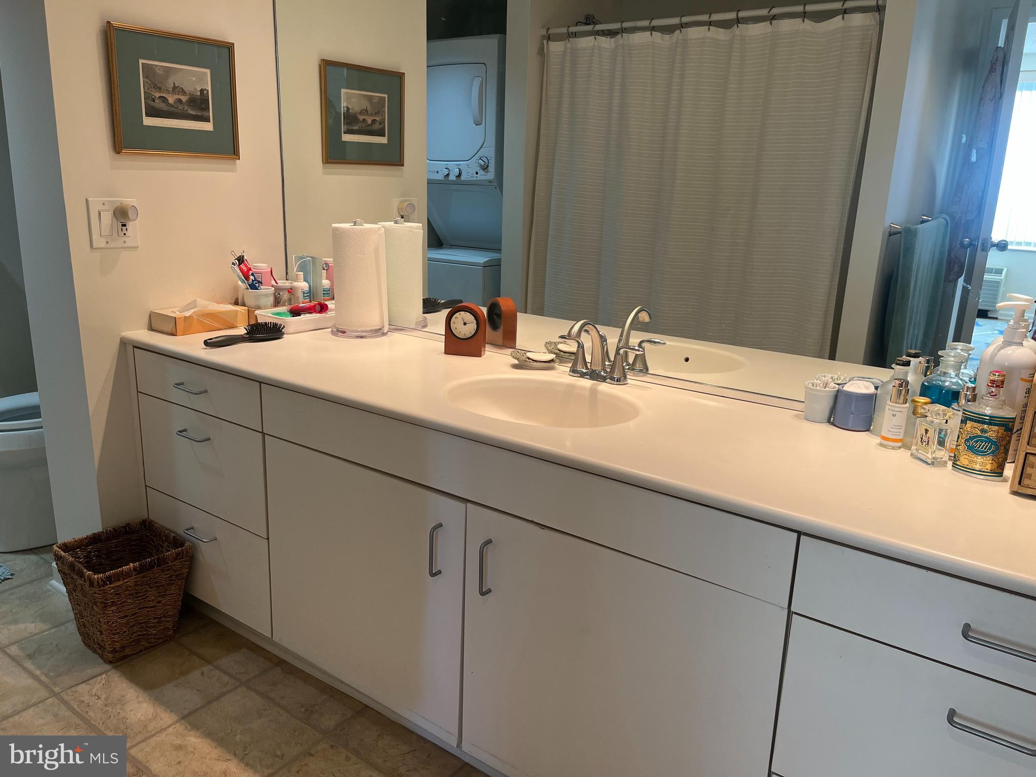 2001 HAMILTON STREET 00 504