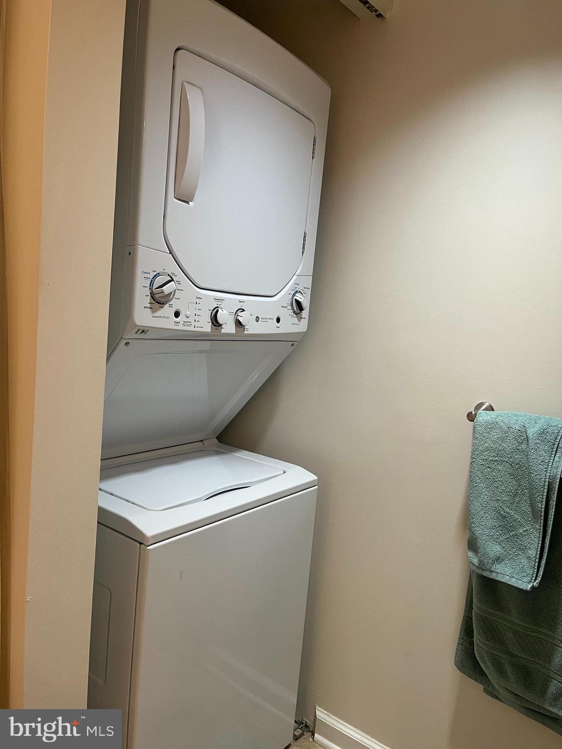 2001 HAMILTON STREET 00 504