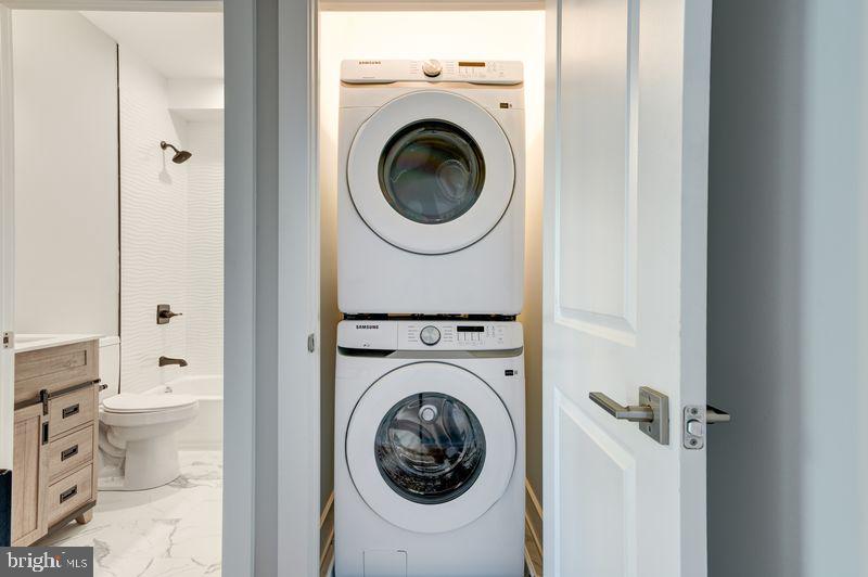 1939 N LEITHGOW STREET