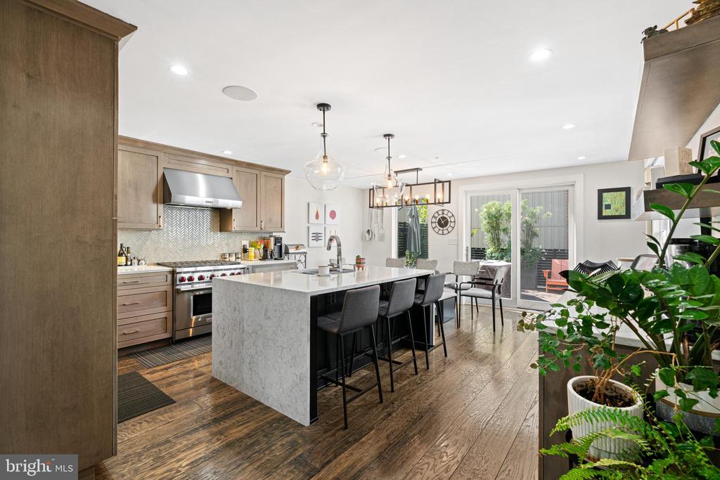 212 N 21ST STREET 1