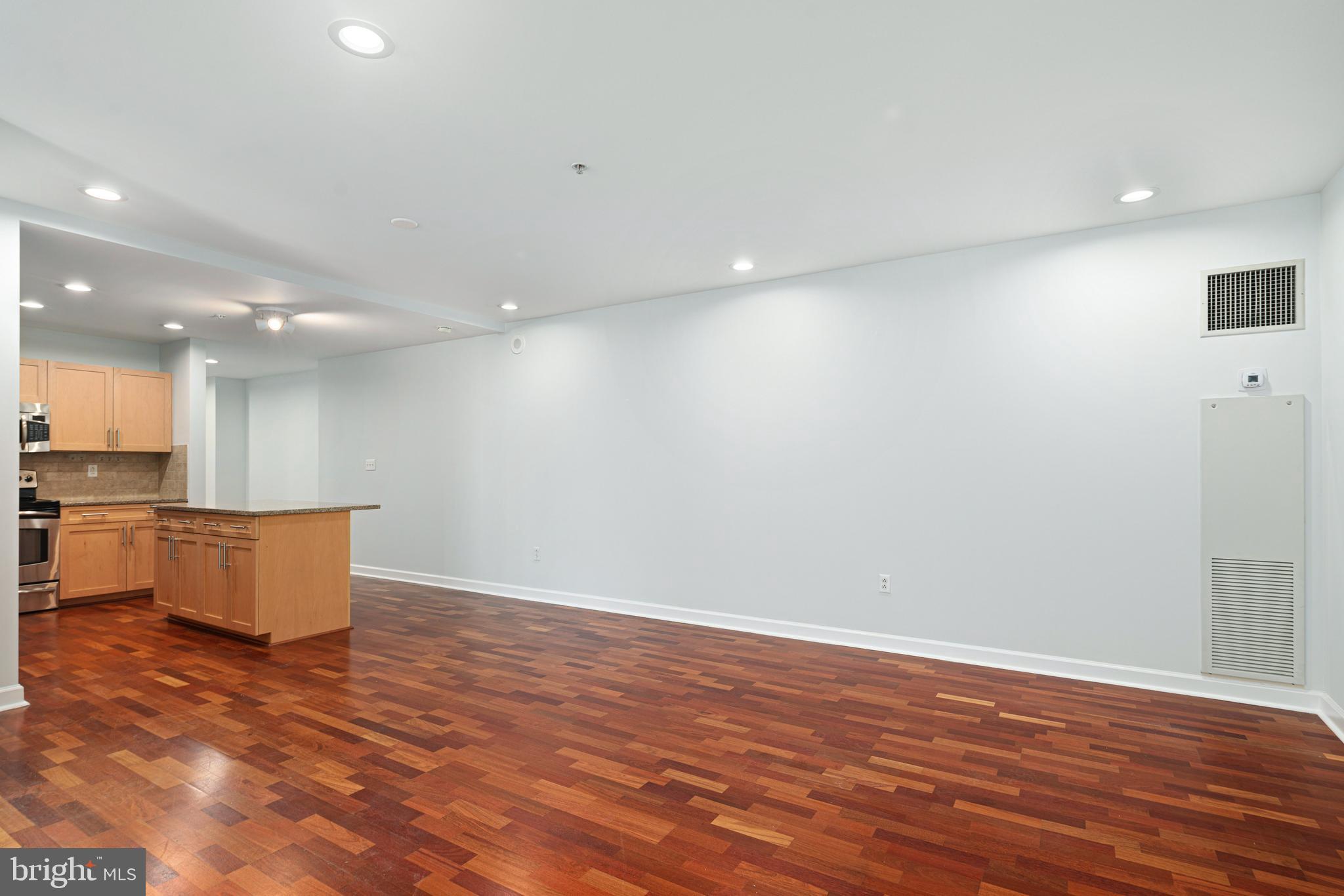 901 N PENN STREET F307