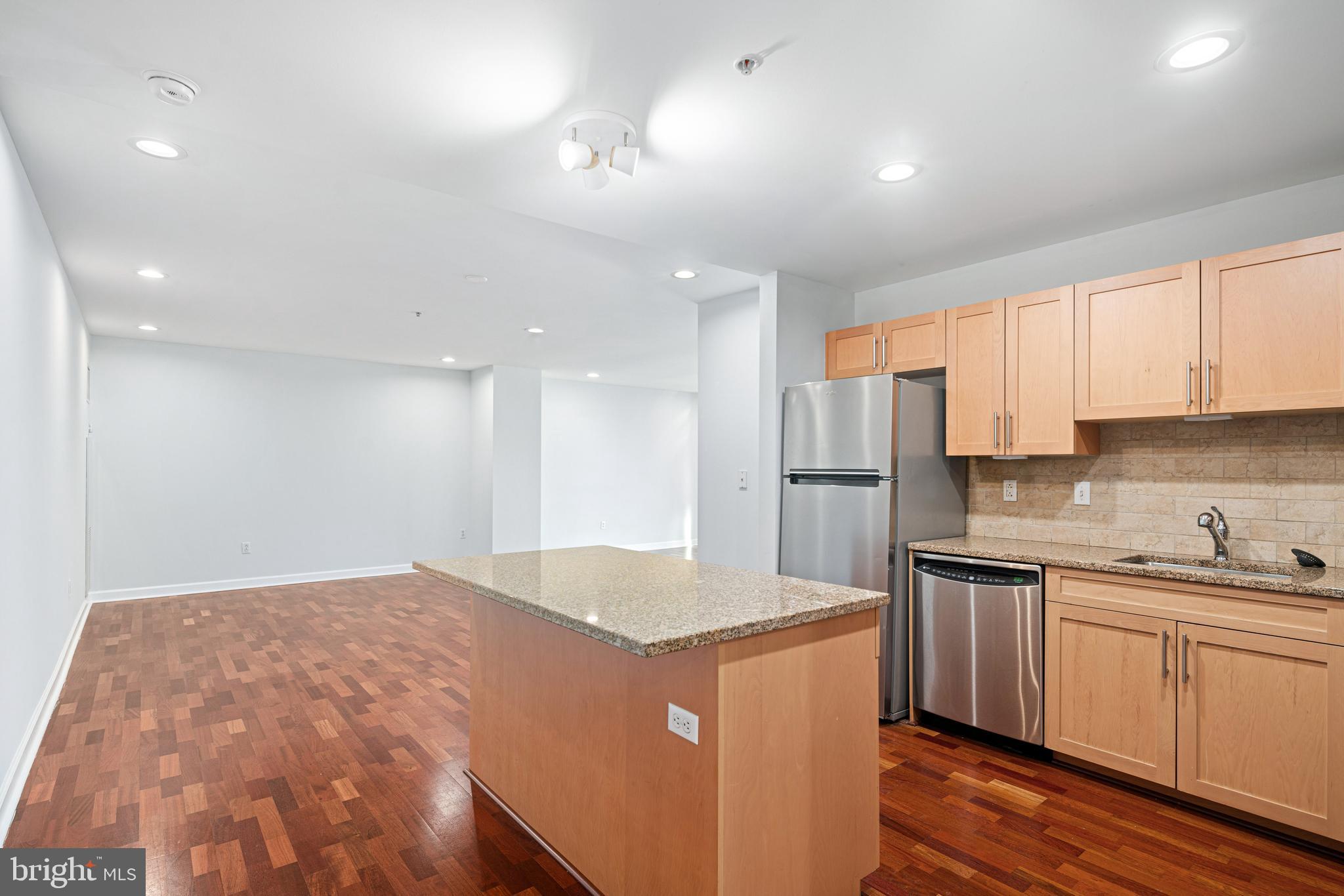 901 N PENN STREET F307