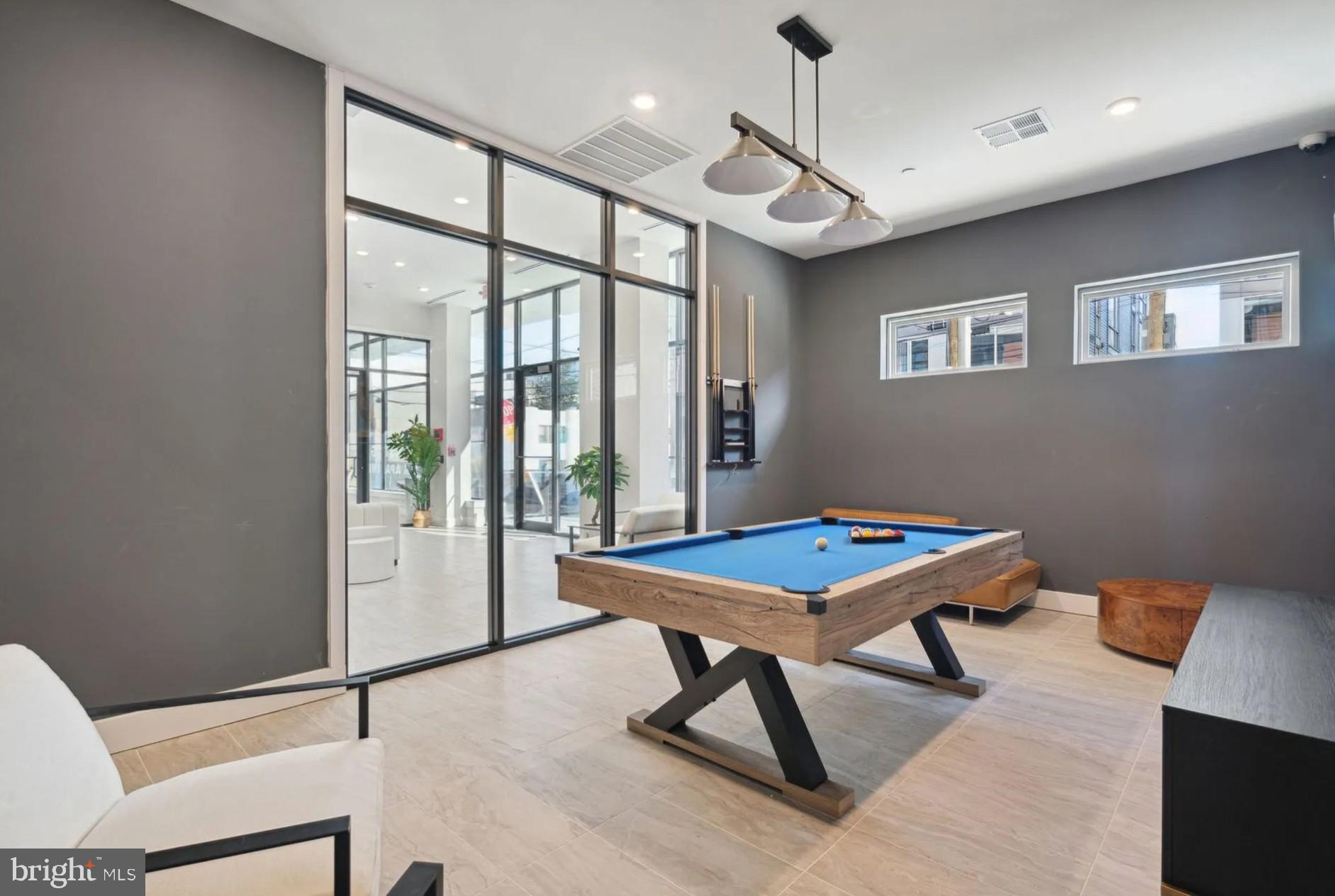 720 W THOMPSON STREET 1B-312