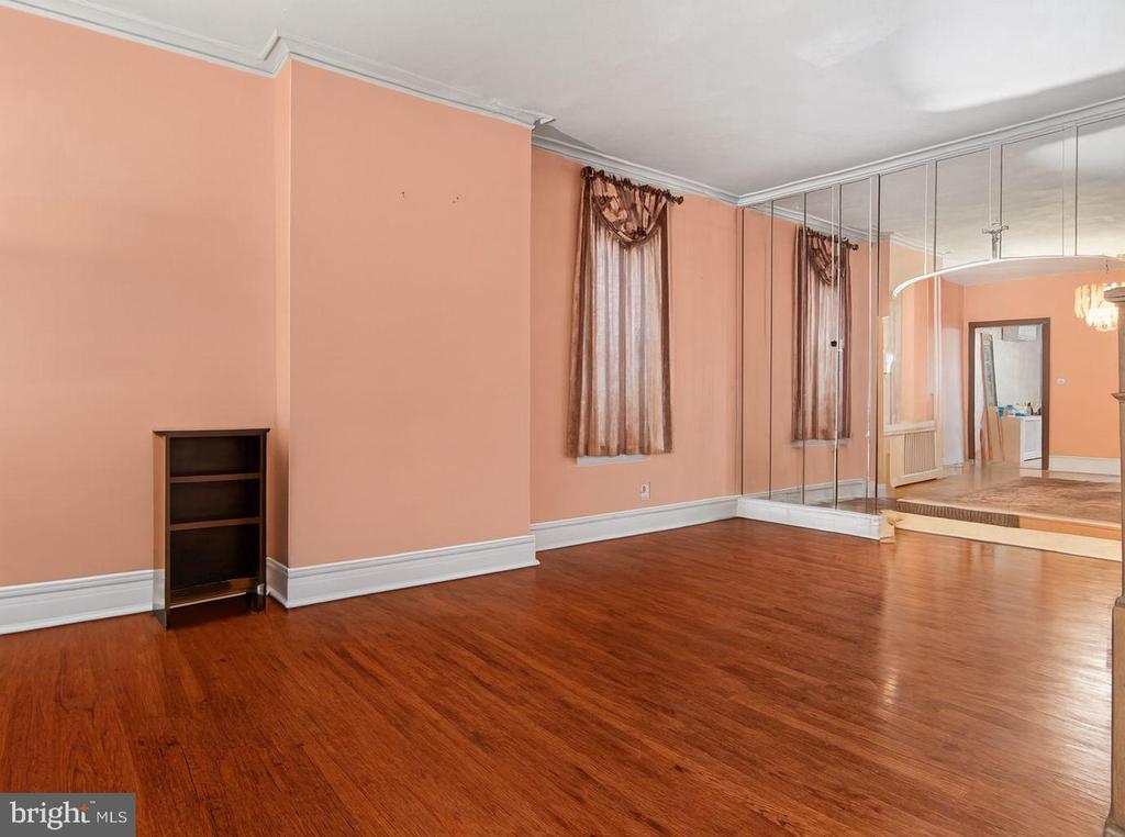 650 N 52ND STREET