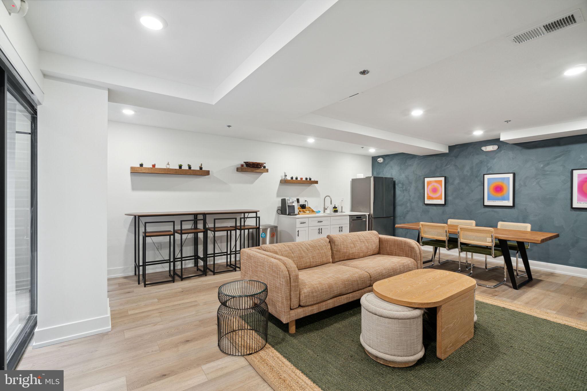 901 LELAND 1B-407
