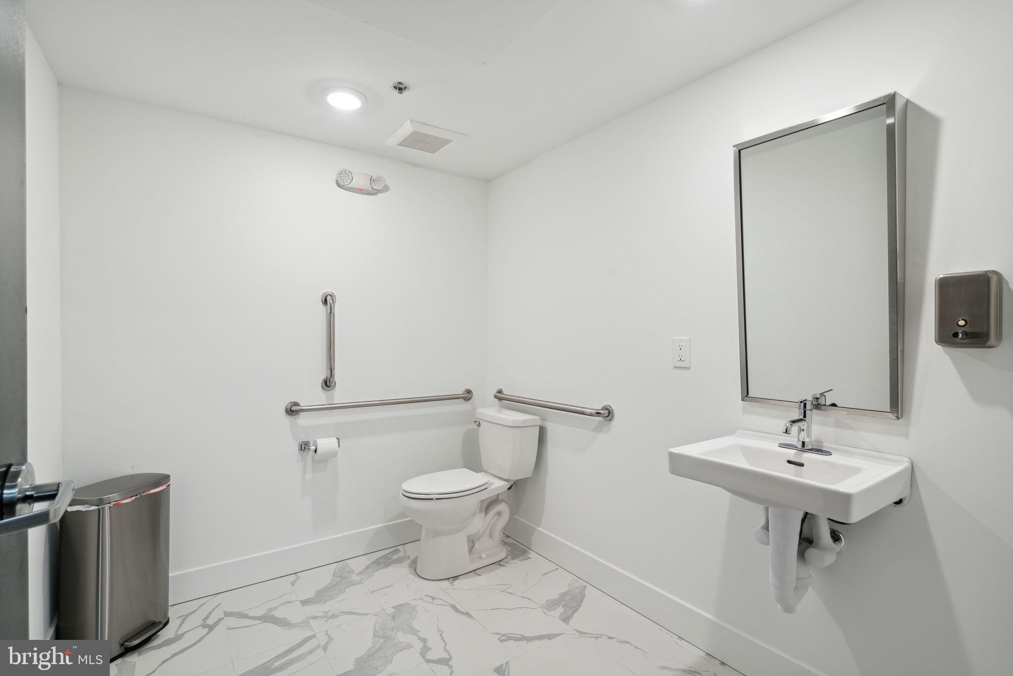 901 LELAND 1B-407