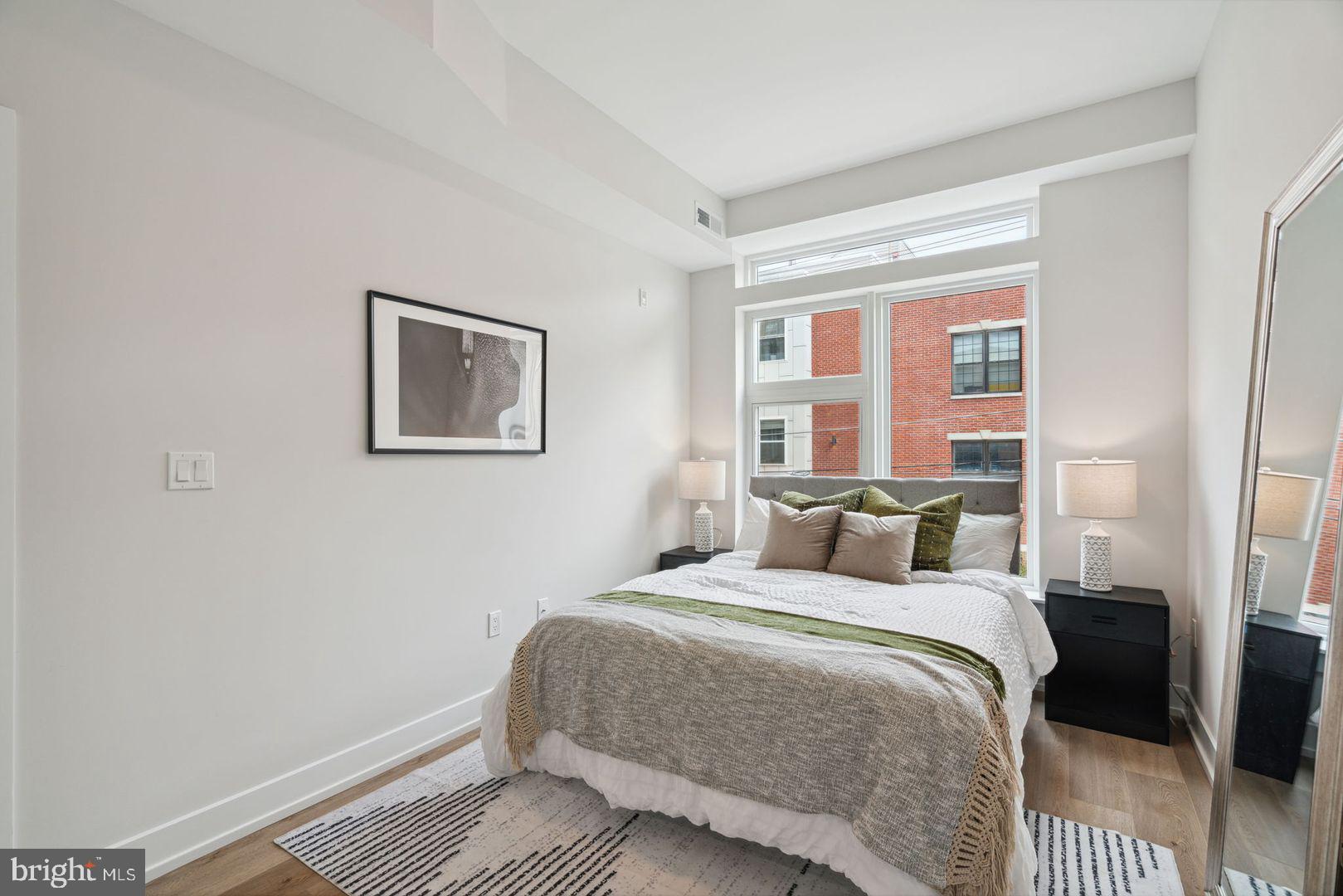 720 W THOMPSON STREET 1B-513