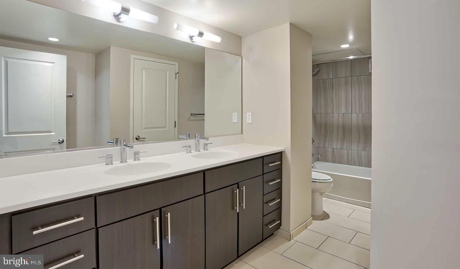 1815 JOHN F KENNEDY BOULEVARD 1B-1813A