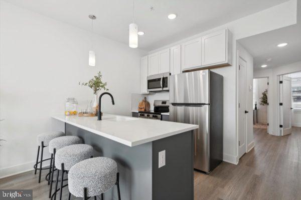 2200 E SOMERSET STREET 2B-606