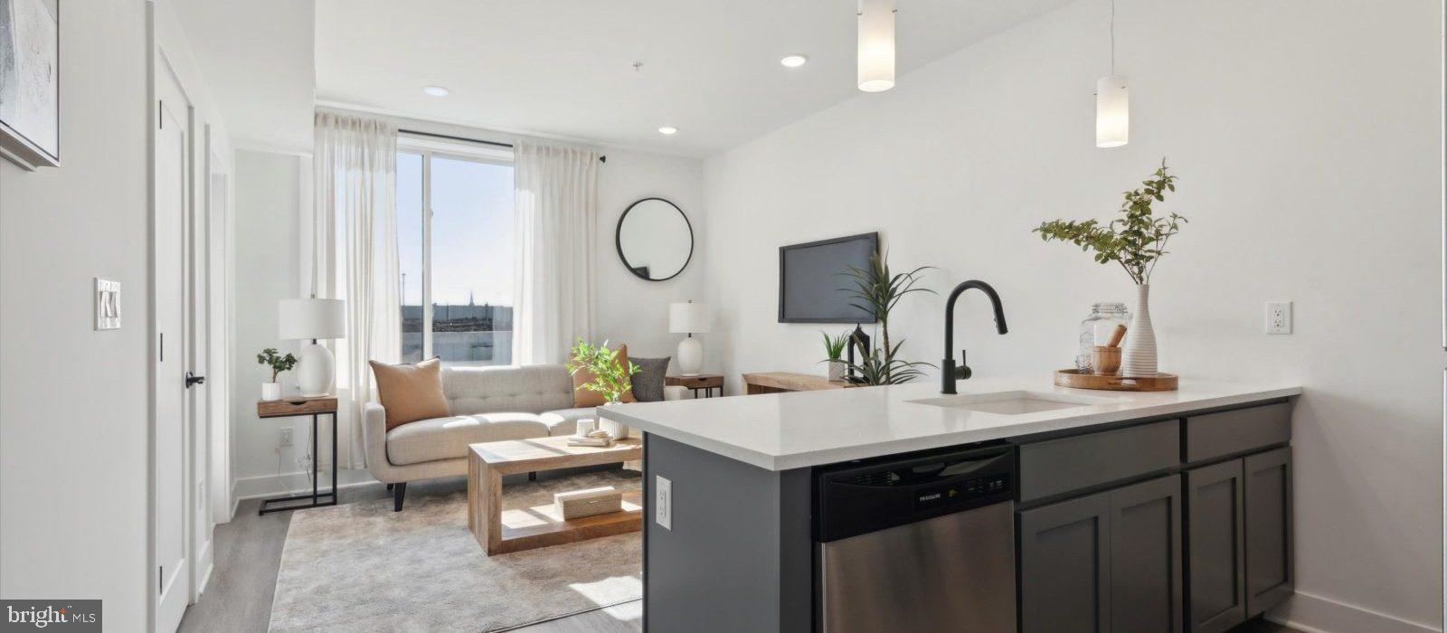 2200 E SOMERSET STREET 2B-606