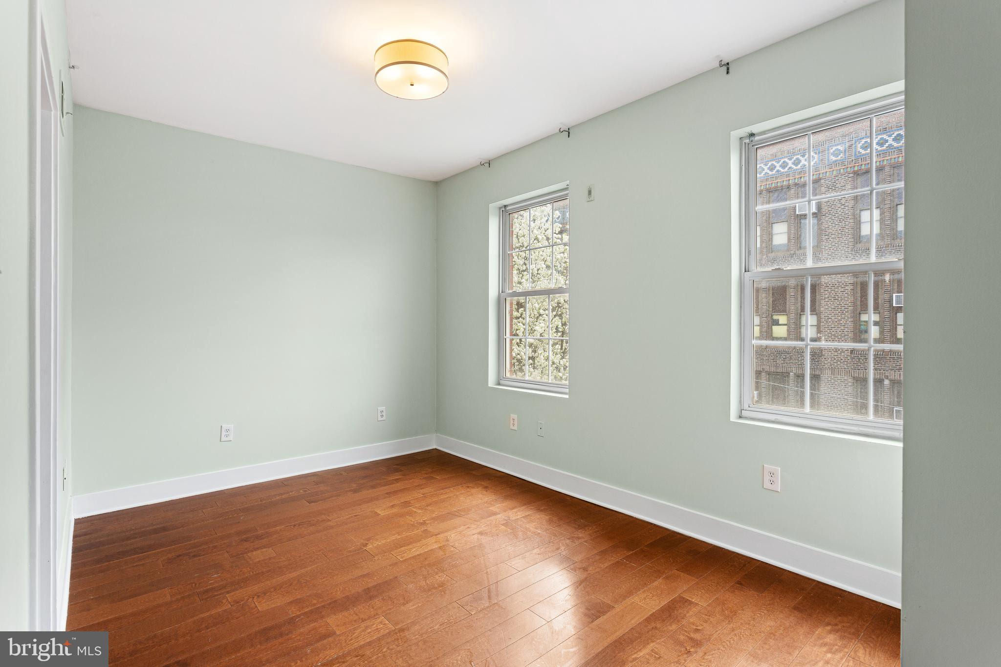 1641 CHRISTIAN STREET 00 3