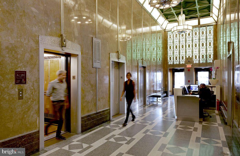 1616 WALNUT STREET 1B-1404