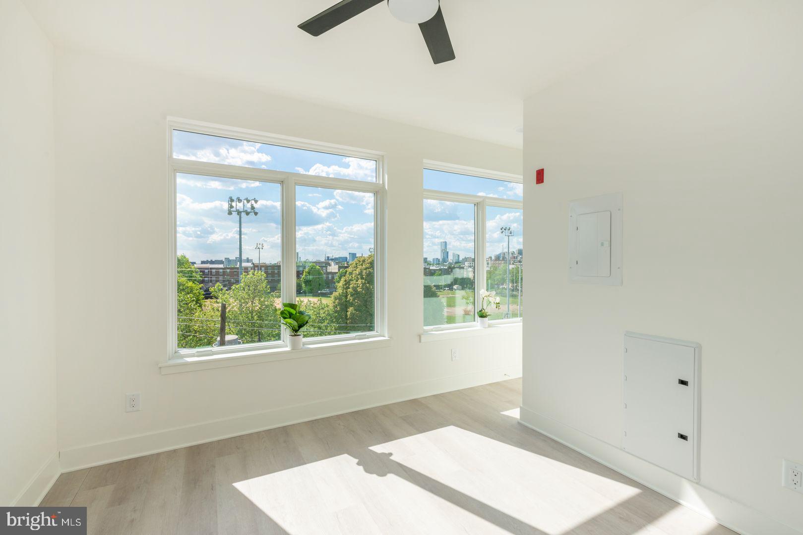 833 WHARTON STREET 1B-401