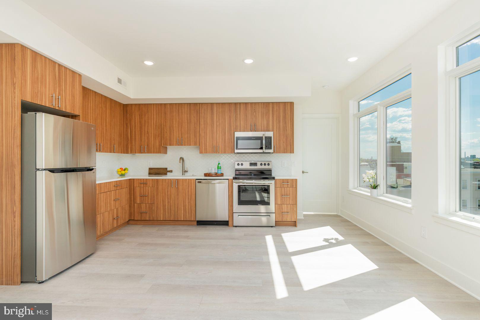 833 WHARTON STREET 1B-401