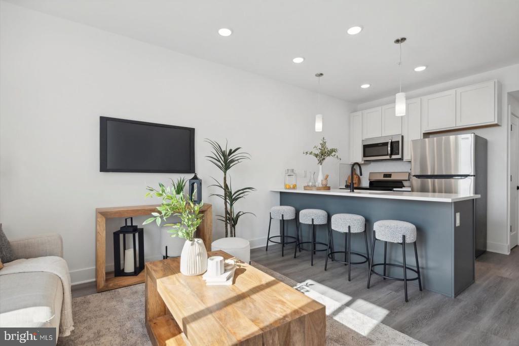 2200 E SOMERSET STREET TRIPLEX 25
