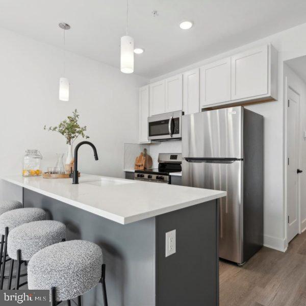 2200 E SOMERSET STREET TRIPLEX 25