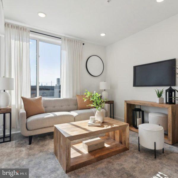2200 E SOMERSET STREET TRIPLEX 25