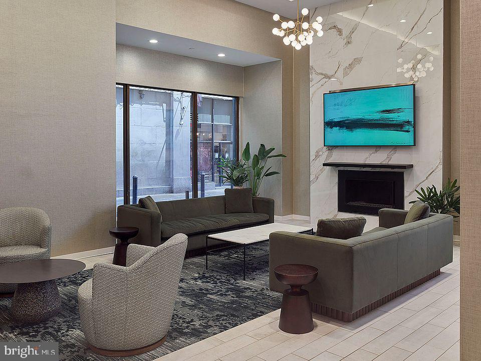 130 S JUNIPER STREET 201