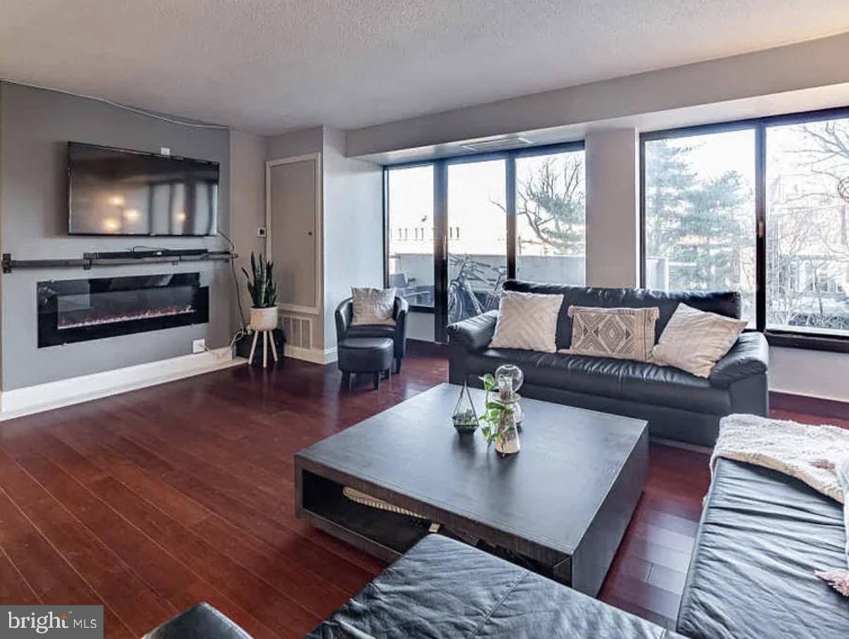 2001 HAMILTON STREET 429