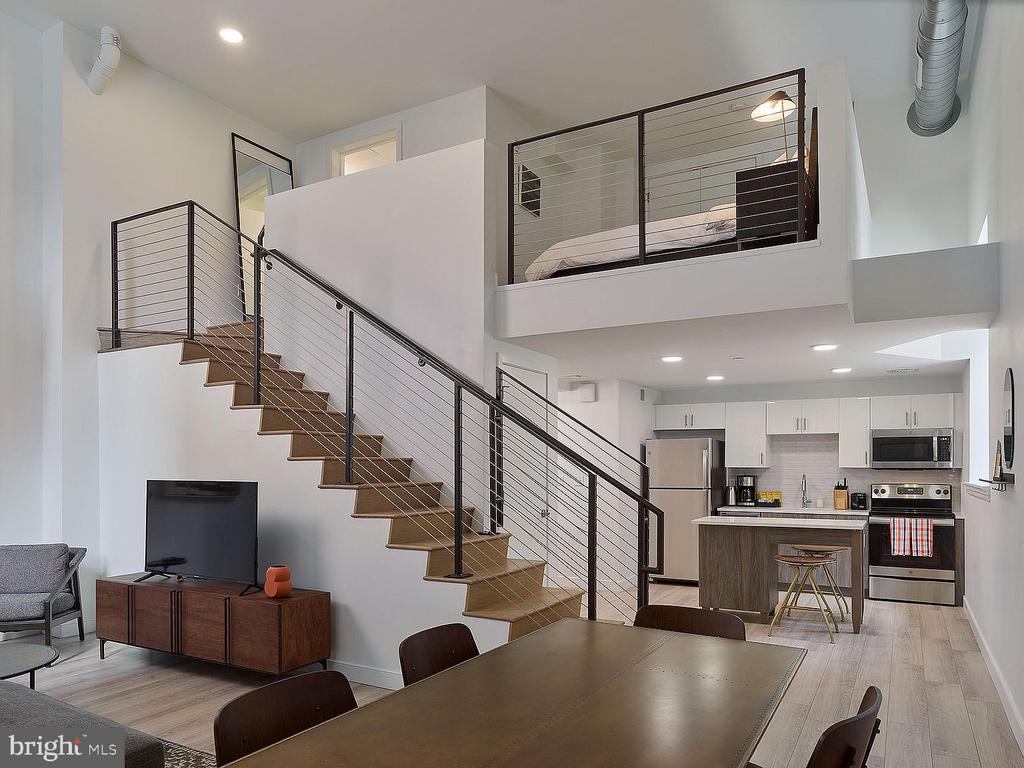 130 S JUNIPER STREET 612