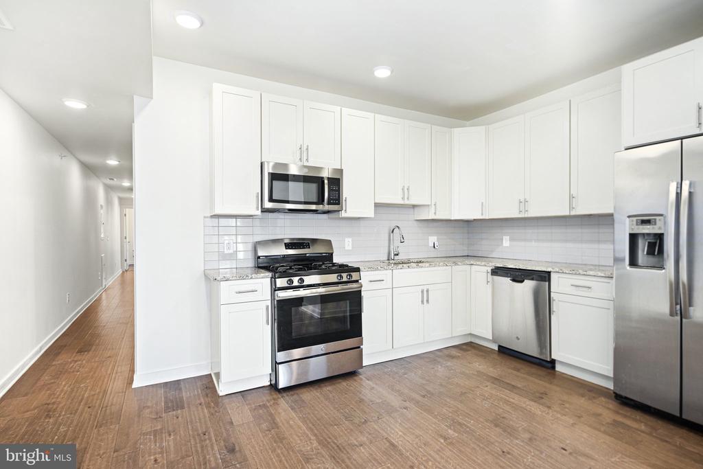 1839 N 6TH STREET 00 2