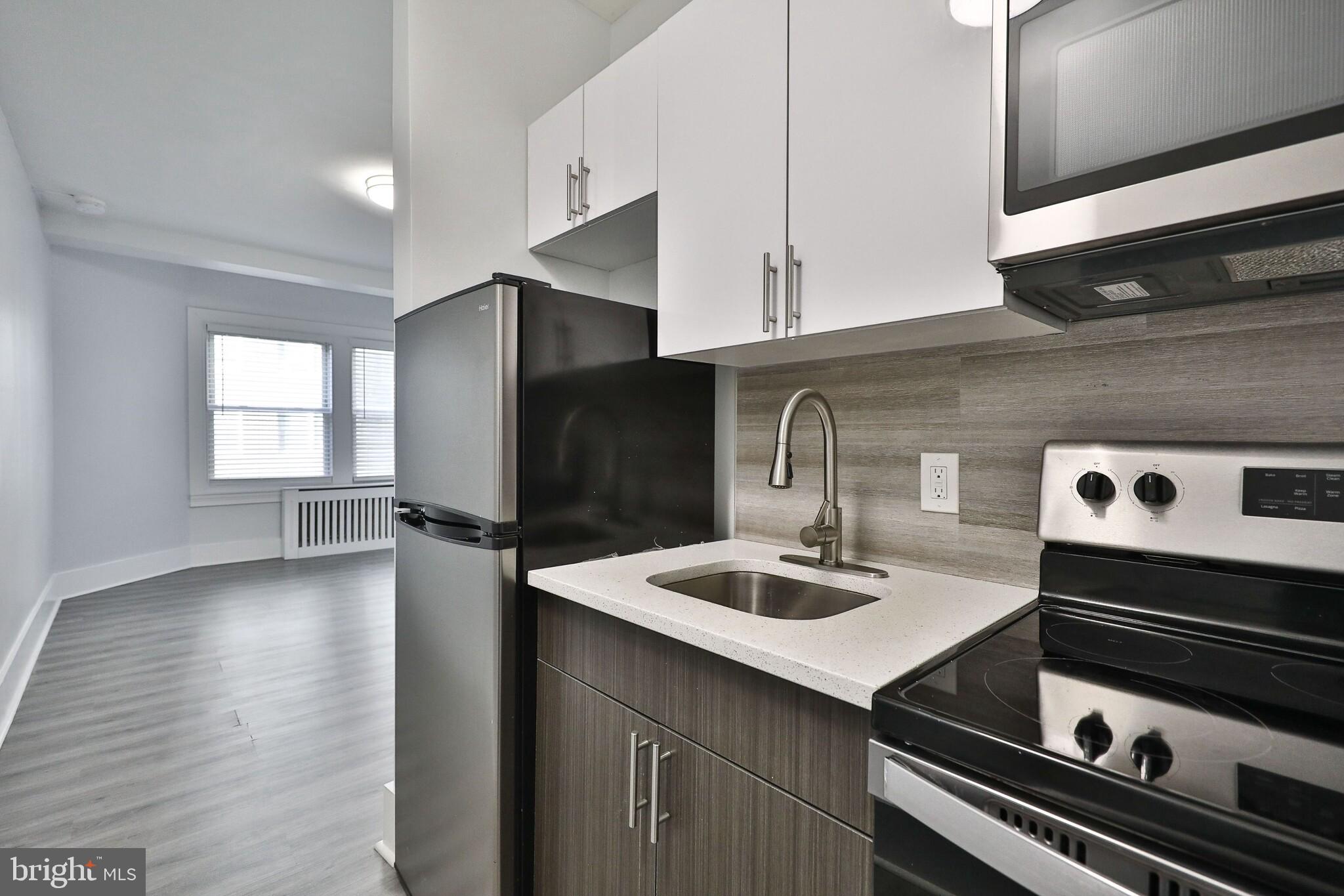 4247 LOCUST STREET 0B-207