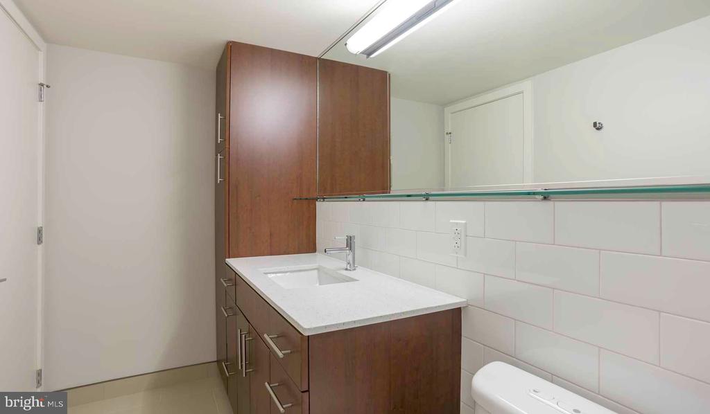 2200 BENJAMIN FRANKLIN PARKWAY N1209