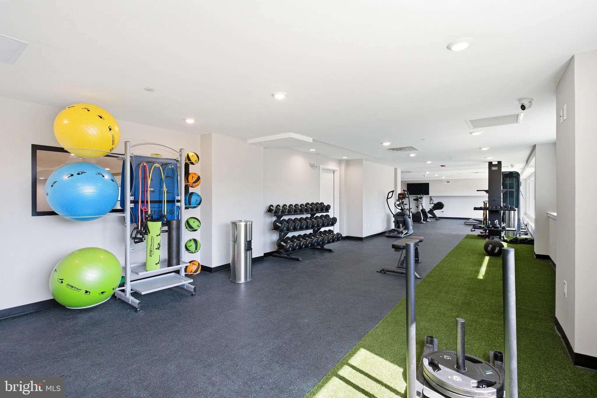 1000 W GIRARD AVENUE 335