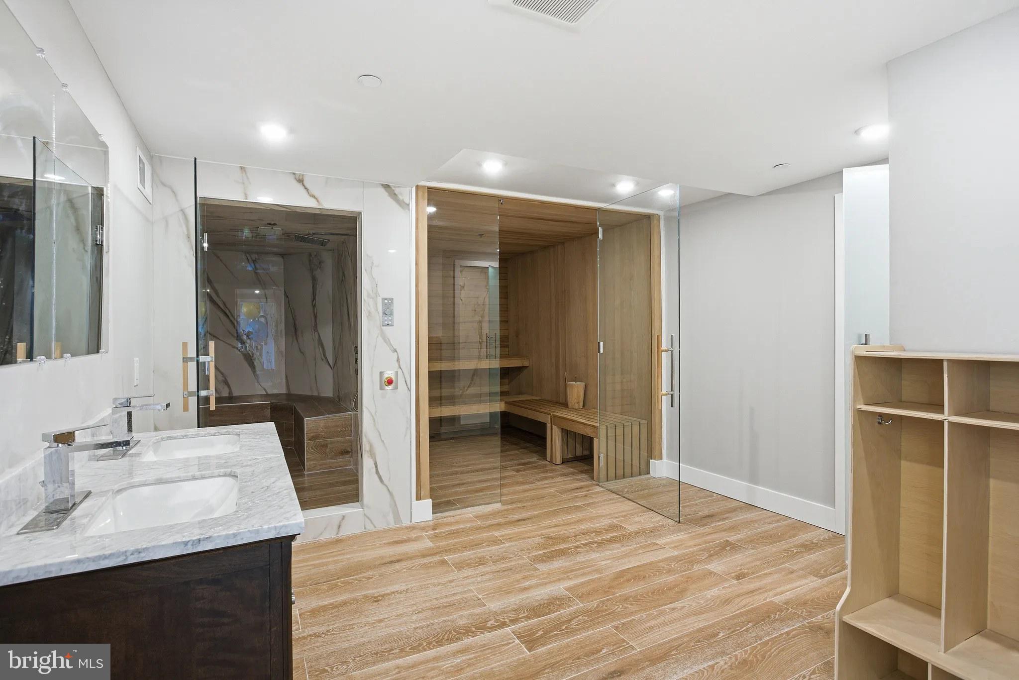 1000 W GIRARD AVENUE 548