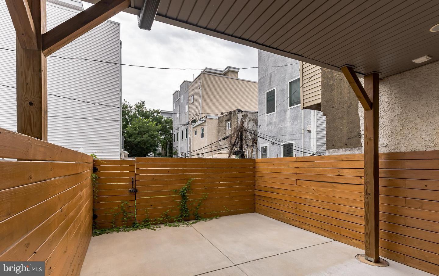 1818 DICKINSON STREET