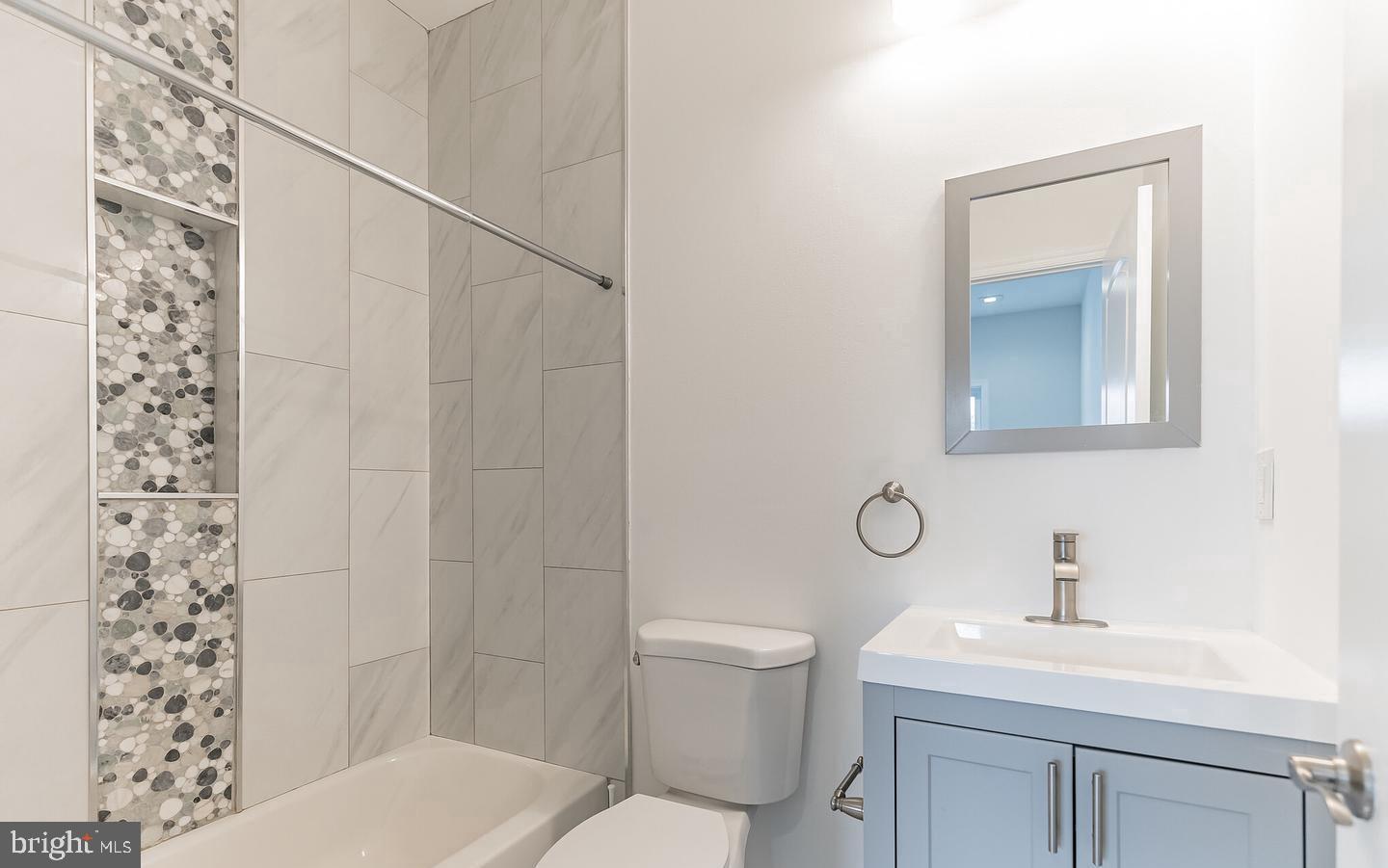 1818 DICKINSON STREET