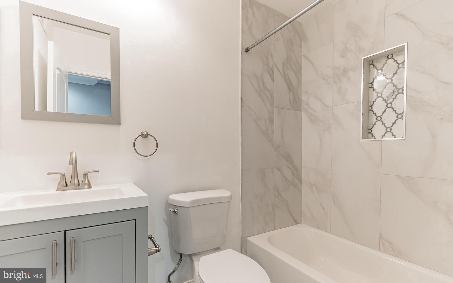 1818 DICKINSON STREET