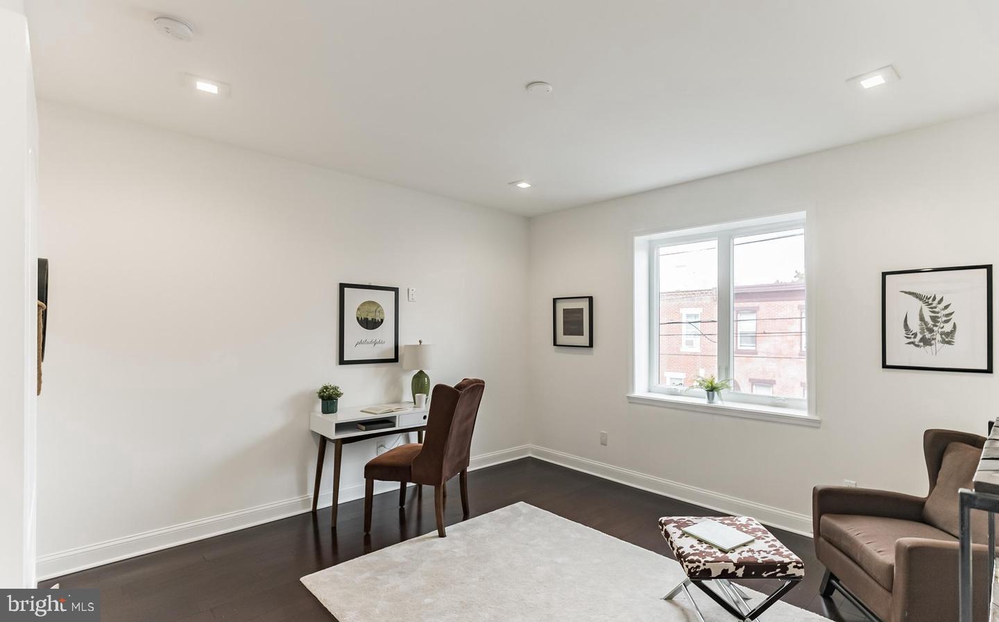 1818 DICKINSON STREET