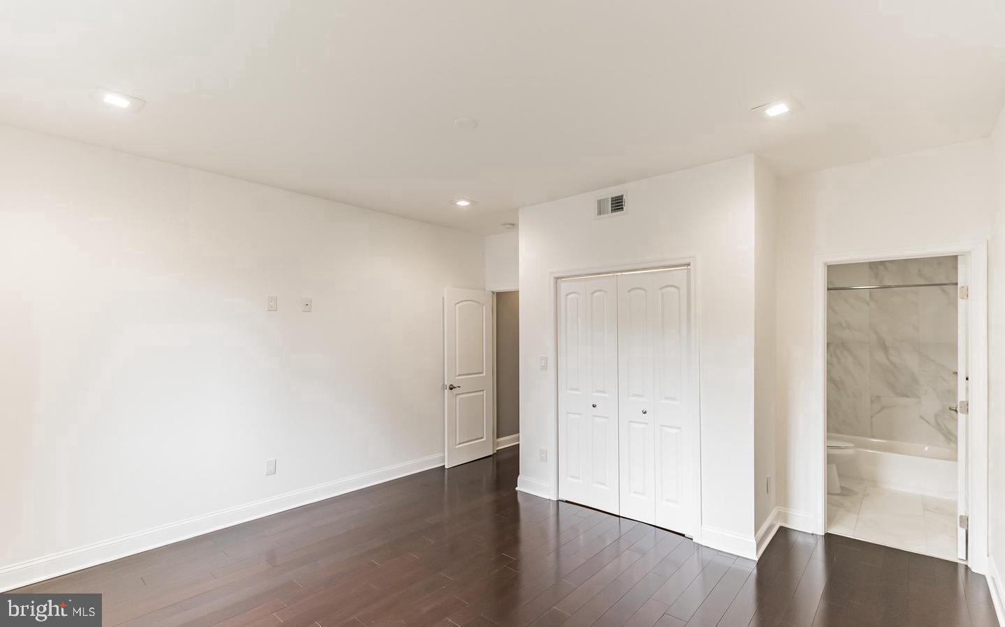 1818 DICKINSON STREET