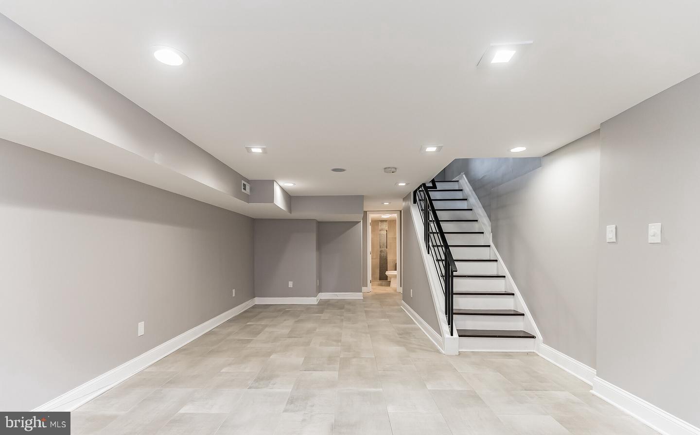 1818 DICKINSON STREET