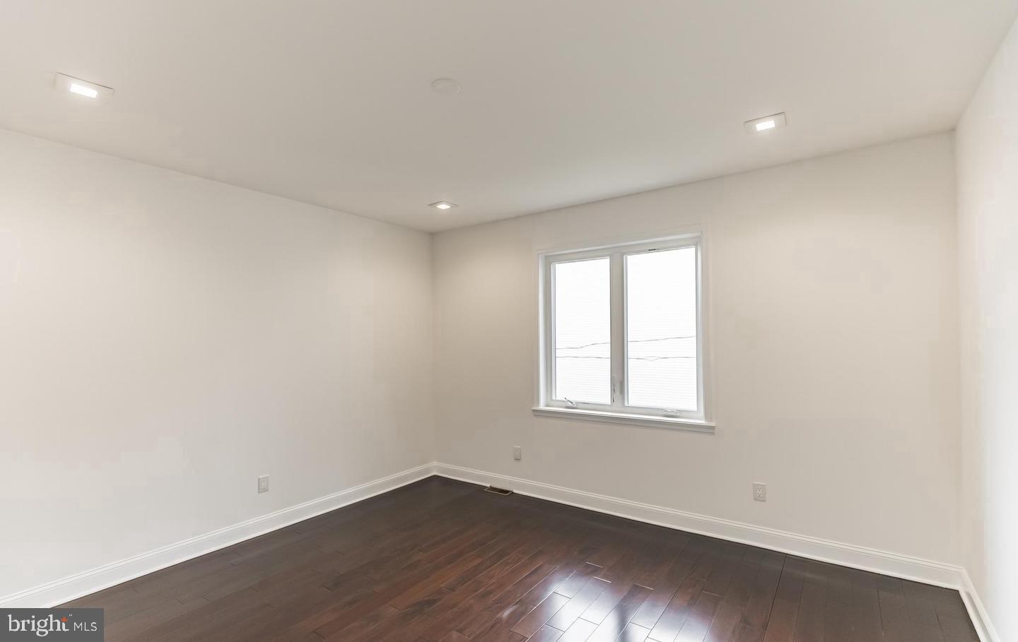 1818 DICKINSON STREET