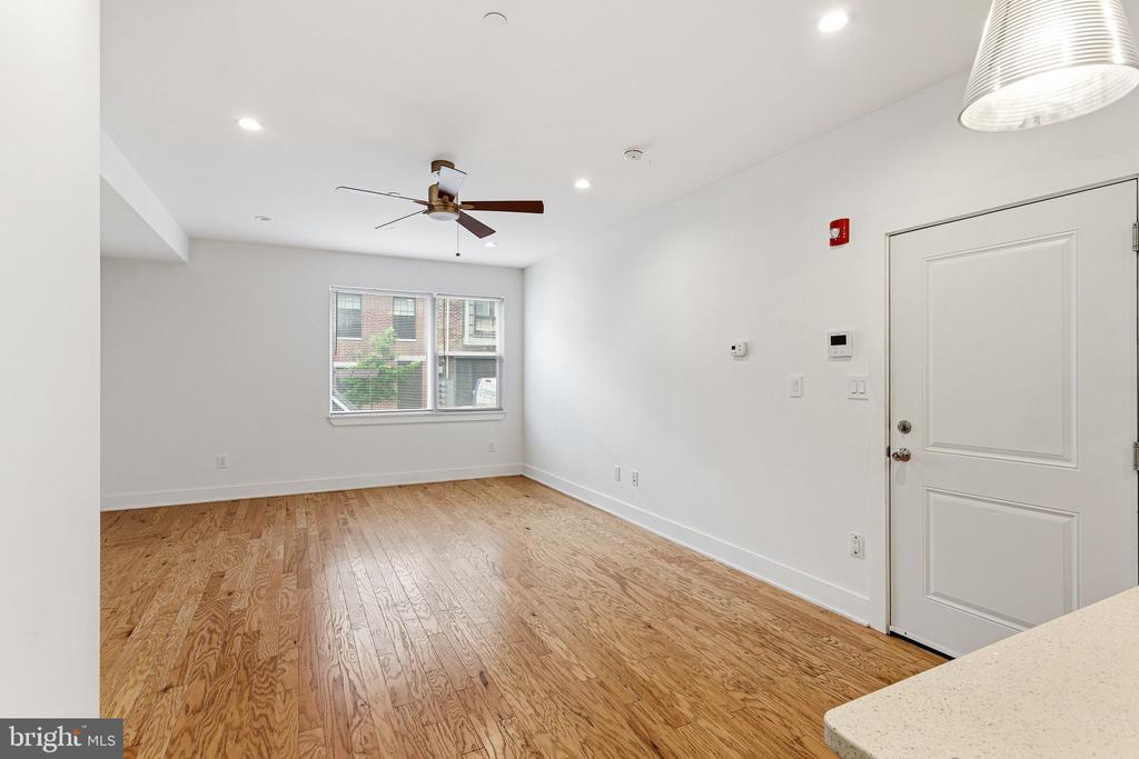 1527 N 7TH STREET 1